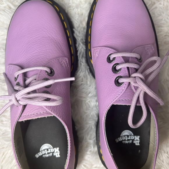 Dr. Martens Women's Purple Platform Shoes NEW - w/out box - Picture 3 of 5